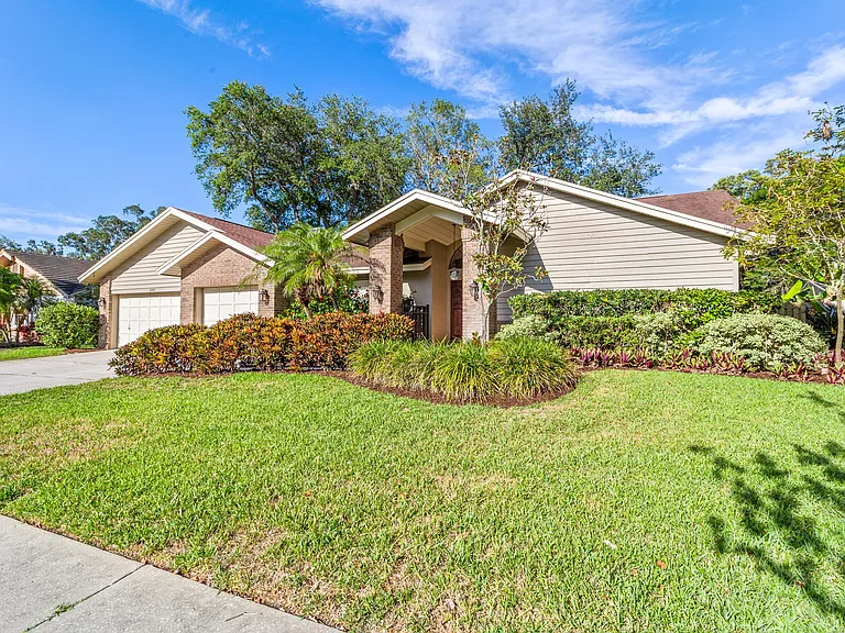 2757 Country Woods Ln — Photo 1