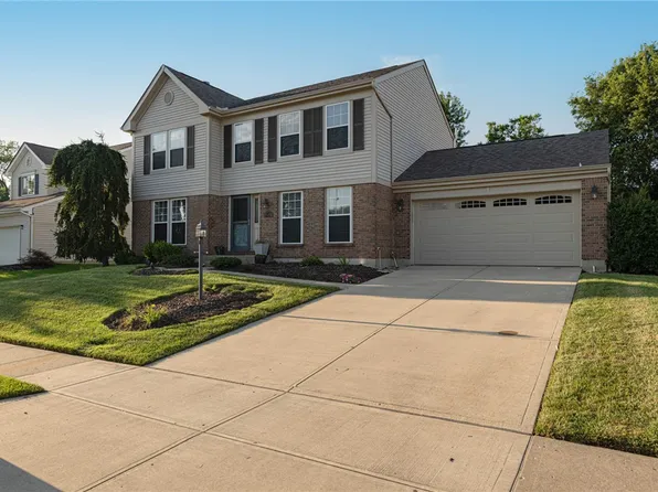 2055 Rosina Dr, Miamisburg, OH 45342