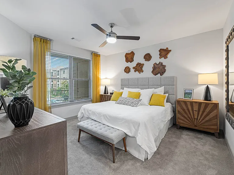 Knox at Metrocenter Apartments — Photo 27