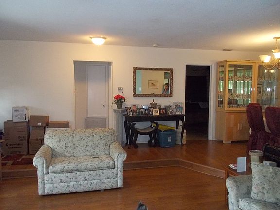 4th image of 5130 NW 41st St