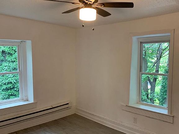 5th image of 127 W Logan St