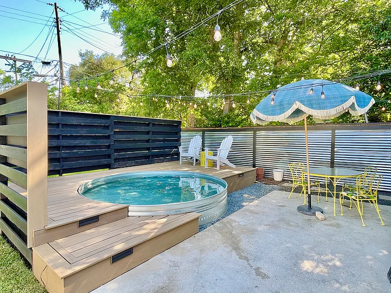 5213 Robinsdale Ln — Photo 2