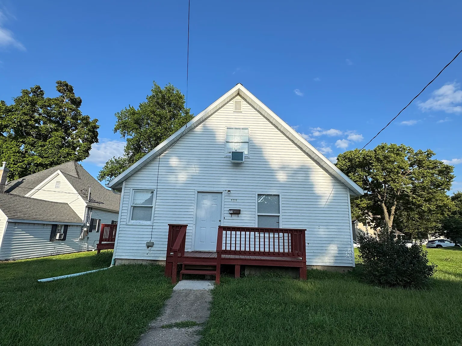 4 bed, 2384 sqft, $1,200 — Photo 1