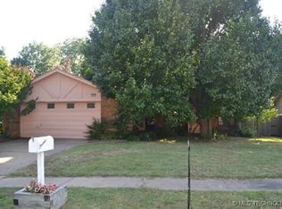1604 N Hickory Ct, Broken Arrow, OK 74012