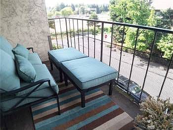 2nd image of 9416 1st Ave NE APT 203