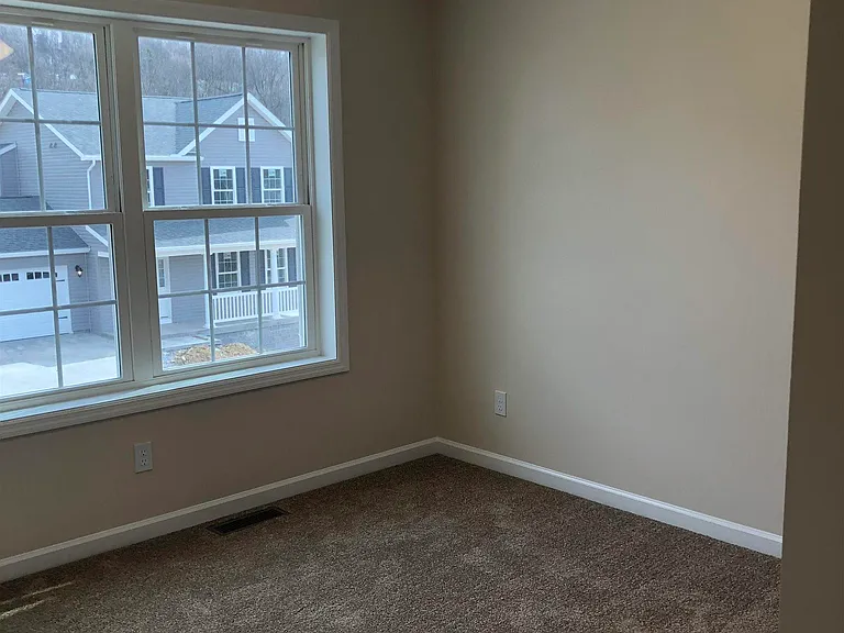 40 Summers Ridge Rd — Photo 10