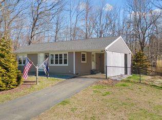 13 Cloverdale Cir, Deep River, CT 06417
