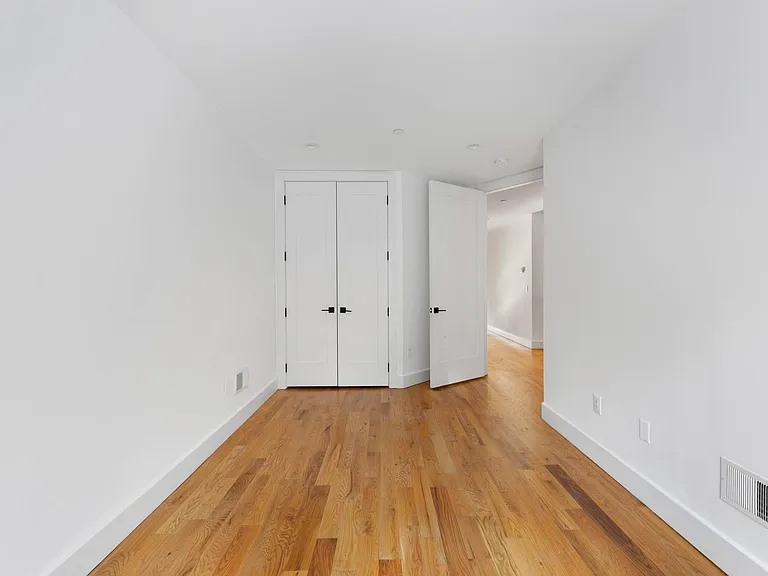 157 Lexington Ave #1 — Photo 9