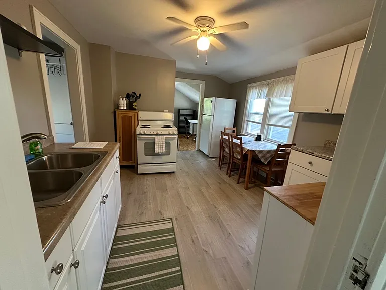 218 County Road B2 W #2 — Photo 19