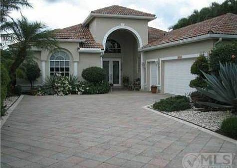 1st image of 10702 Greenbriar Villa Dr