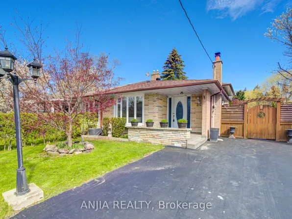 24 Friar Tuck Rd, Markham, ON L3P 1L9