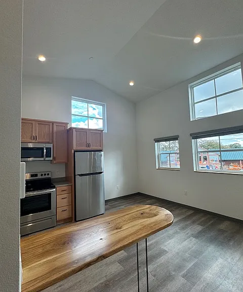 1170 Columbia Blvd #202 — Photo 11