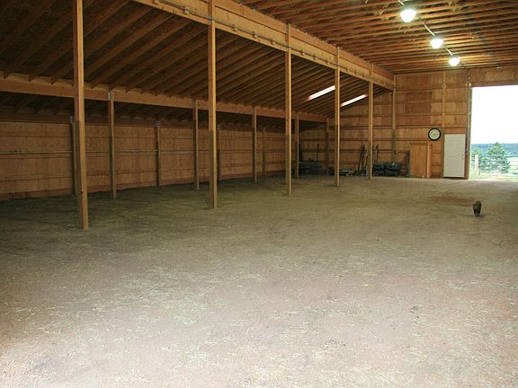 TALL CEILING IN BARN