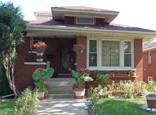 423 S 15th Ave, Maywood, IL