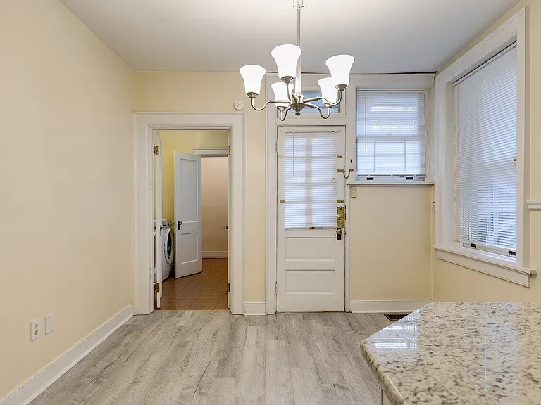 2602 Monument Ave — Photo 24