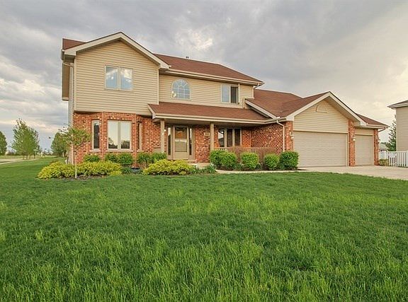 2nd image of 460 E Bethel Dr