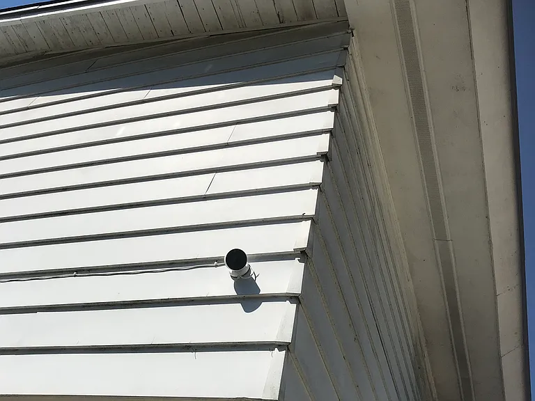W 9th St — Photo 3