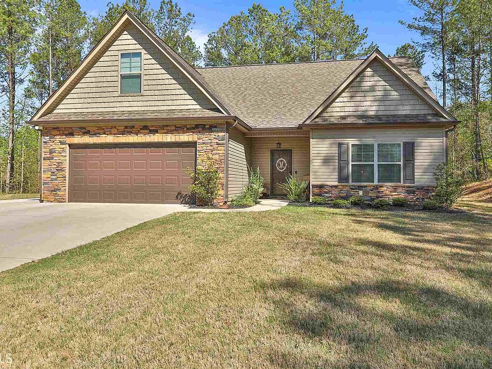 1st image of 199 Woodland Way