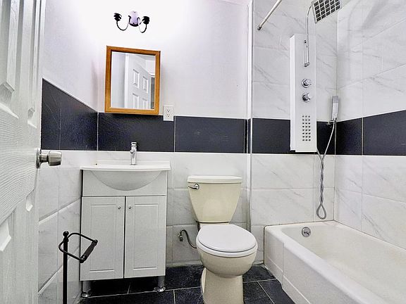5th image of 571 Logan Ave #1