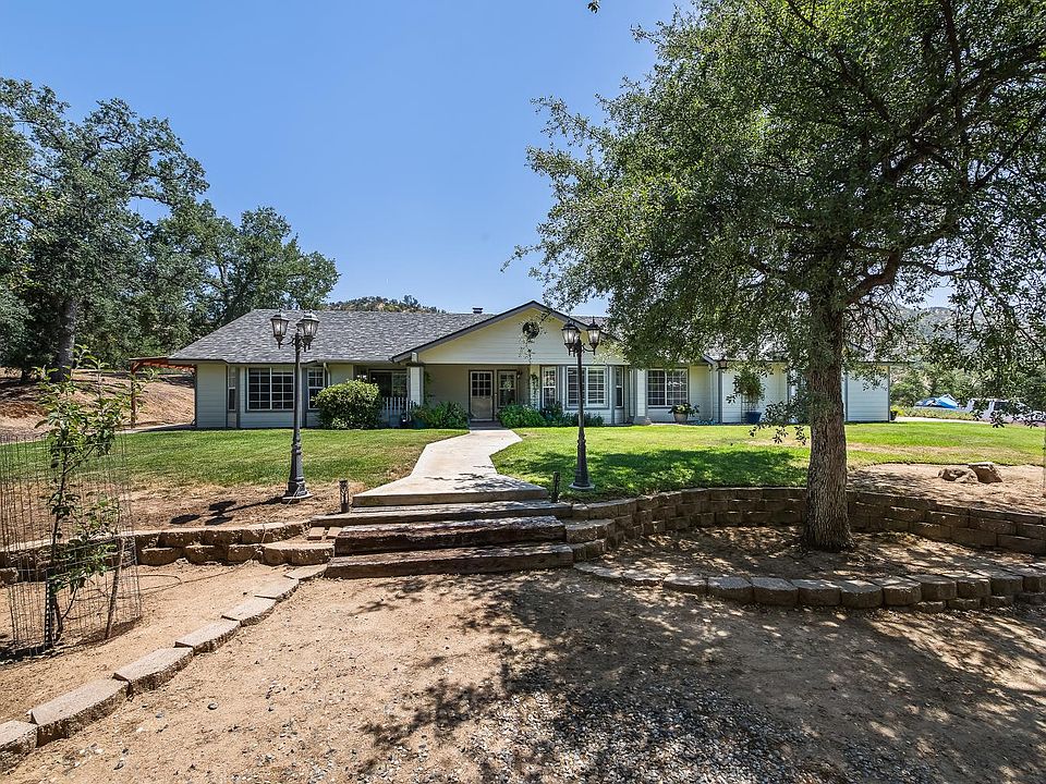 1st image of 21965 Oak Hill Ln