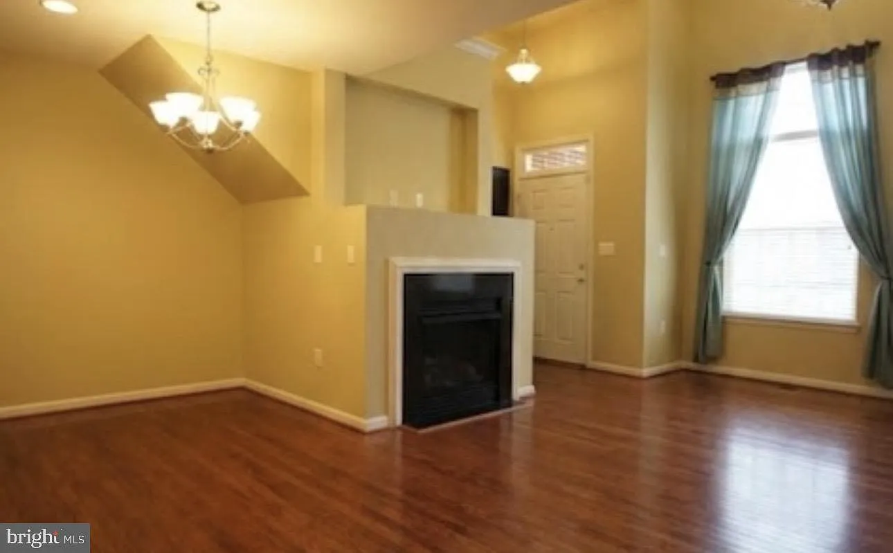 2 bed, 2.5 bath, 1232 sqft, $2,499 — Photo 4
