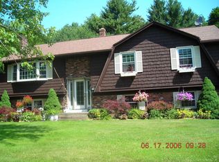 32 Pineywoods Dr, East Longmeadow, MA 01028