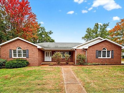 201 Oak Tree Dr, Columbia, IL, 62236