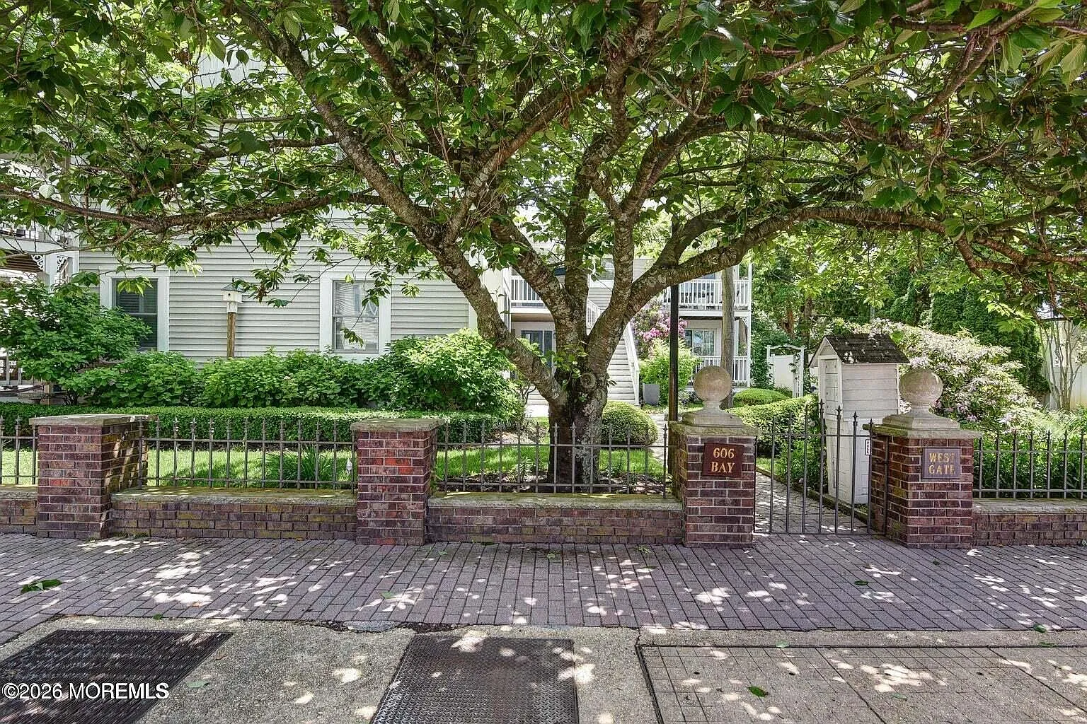 1 bed, 1.5 bath, 972 sqft, $3,000 — Photo 1
