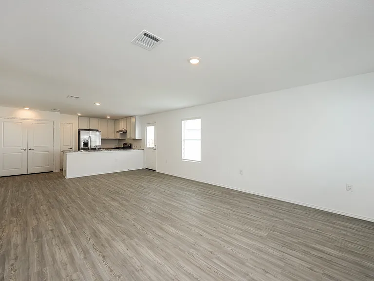 939 Cook Bnd — Photo 2