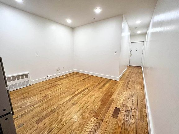 3rd image of 273 W 150th St APT 4A