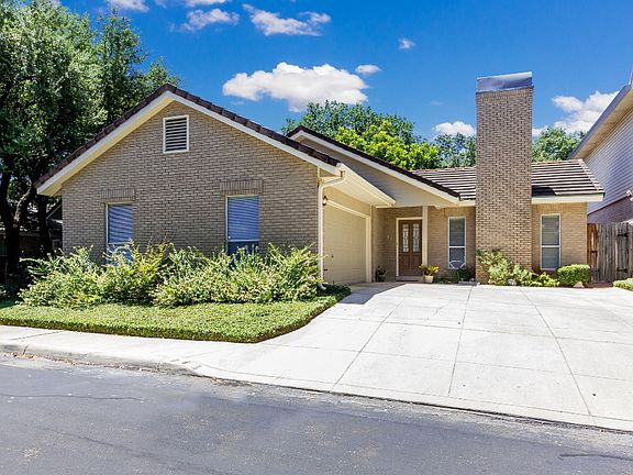 3rd image of 91 Campden Cir