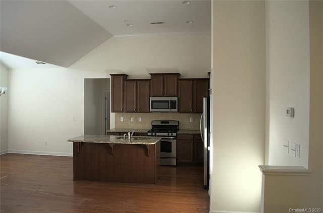 2nd image of 15307 Barossa Valley St