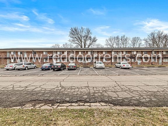 5th image of 10301-10291 Medallion Dr #110