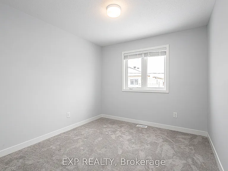 218 Ormiston Cres — Photo 19