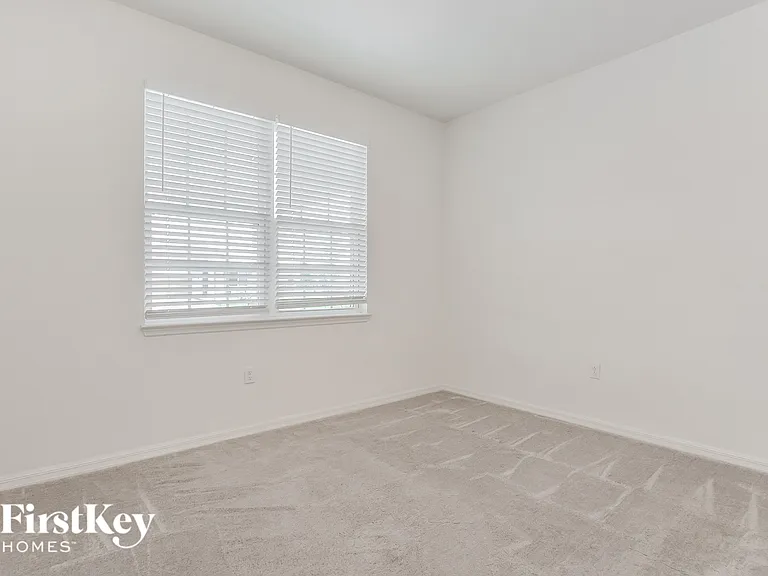 1264 Spokane Point — Photo 9
