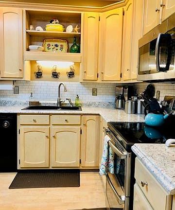 4th image of 302 La Foret Dr