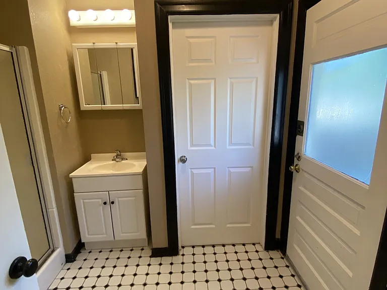 3901 Willbert Rd — Photo 30