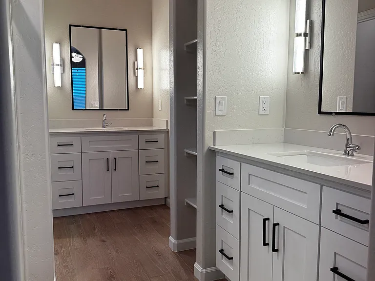 4188 N Tisha Ave — Photo 4