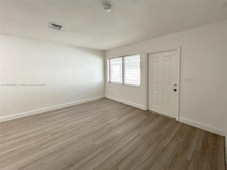 738 NE 86th St #6 — Photo 5