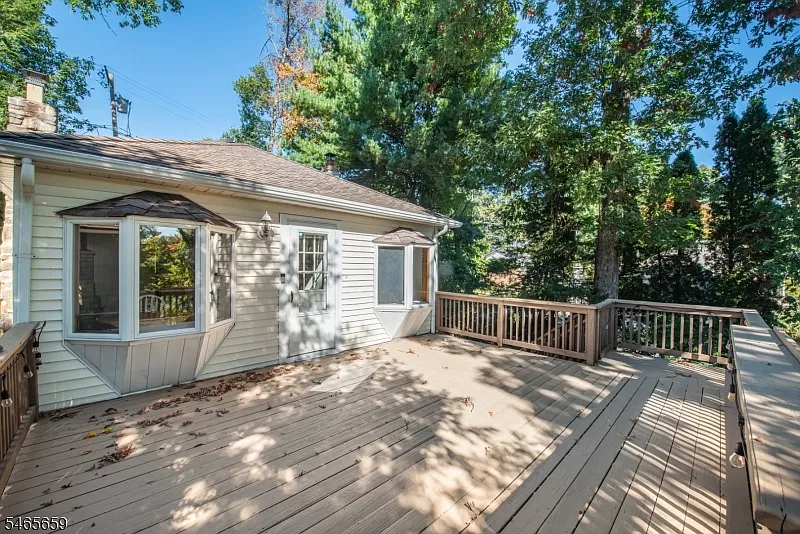 2 bed, 1.0 bath, $3,250 — Photo 1