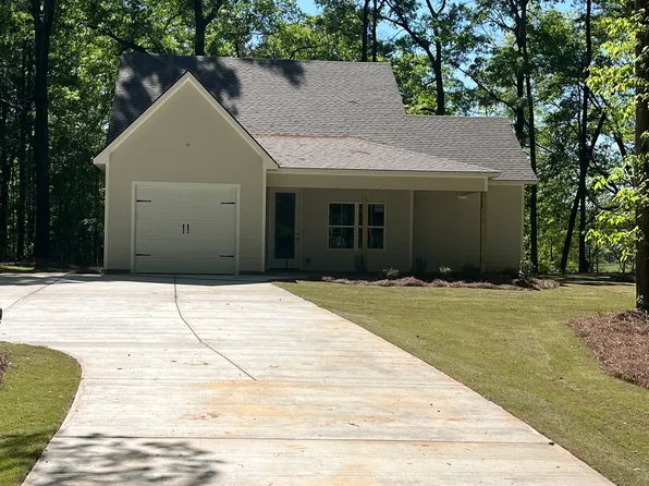 263 Waverly Cir, Waverly Hall, GA 31831