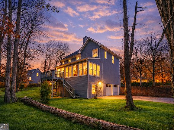 2nd image of 224 Rolling Oaks Dr NW