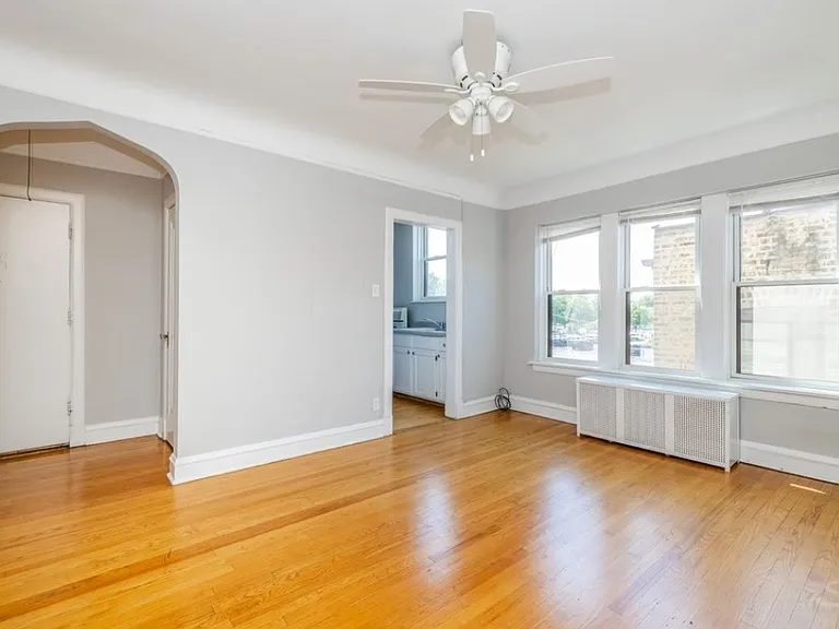 6751 N Artesian Ave #2C — Photo 2