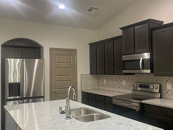 4th image of 4027 Apache Pine Pl #B