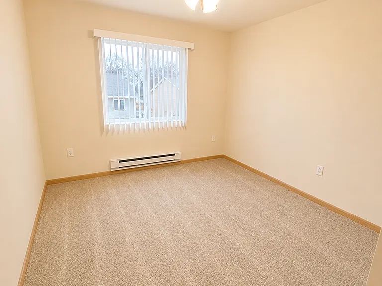 Berry Pointe Luxury Apartments — Photo 33