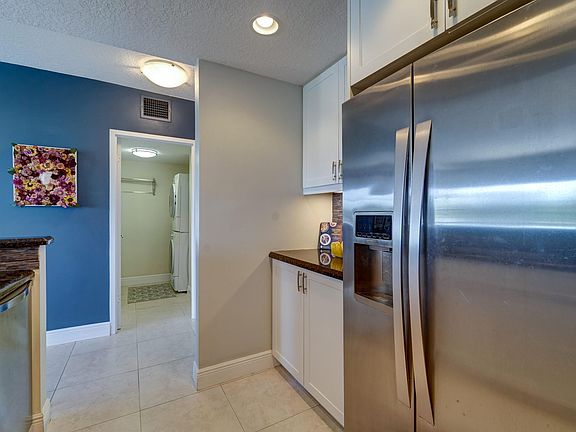 4th image of 2500 E Las Olas Boulevard #403