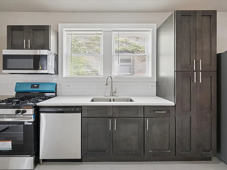 7730 S Essex Ave #1 — Photo 2