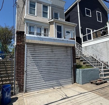 3rd image of 45 Ogden St