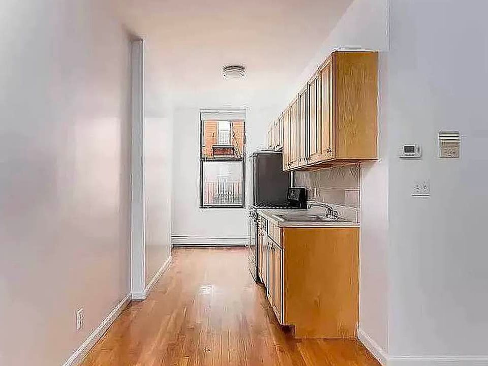 1st image of 4 Bleecker St #332