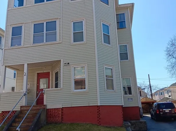 2 Chrome St, Worcester, MA 01604